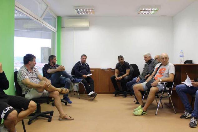 Детско-юношеската школа по футбол в Трявна се възобновява Детско-юношеската школа по футбол в Трявна се възобновява