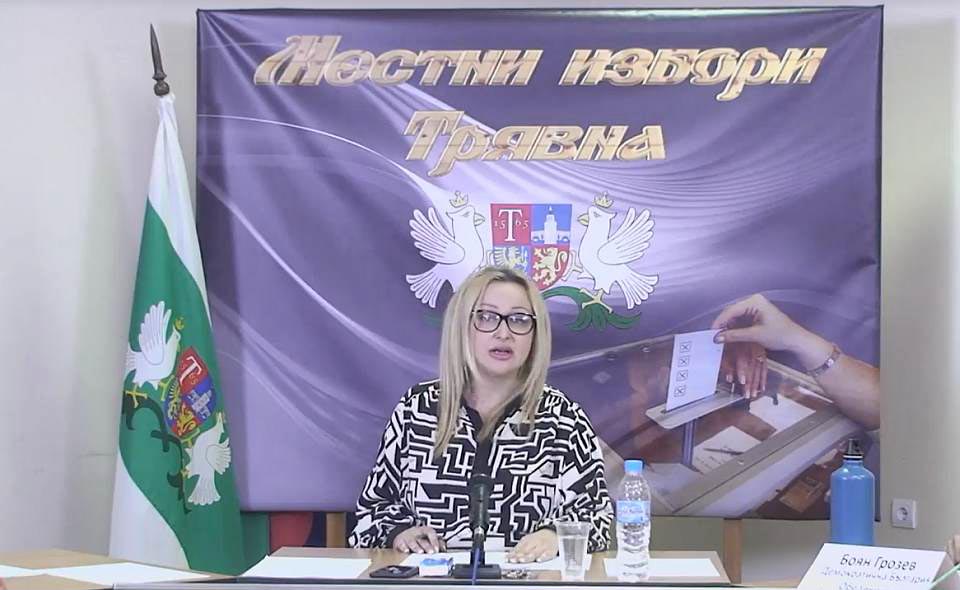 Дебат на тема: "Здравеопазване (развитие на МБАЛ "Д-р Теодоси Витанов" - гр.Трявна), социални дейности и образование" Дебат на тема: "Здравеопазване (развитие на МБАЛ "Д-р Теодоси Витанов" - гр.Трявна), социални дейности и образование"